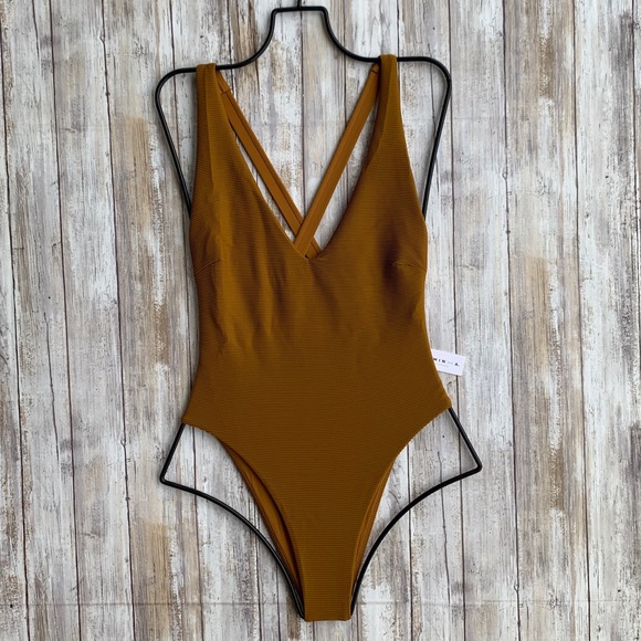 Vitamin A Swim ALANA Classic Coverage One Piece - Picture 2 of 16